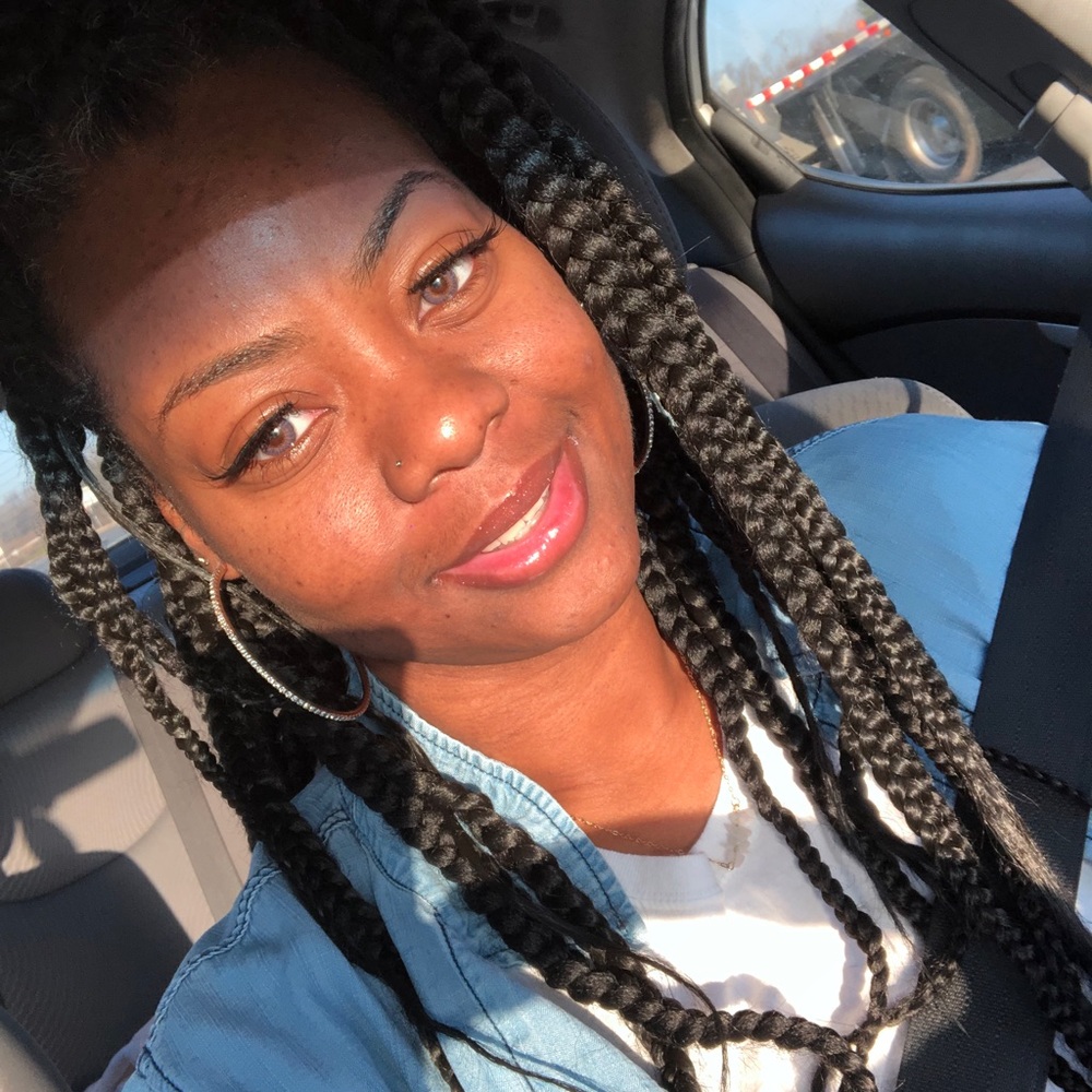 Meet your Posher, Latoya